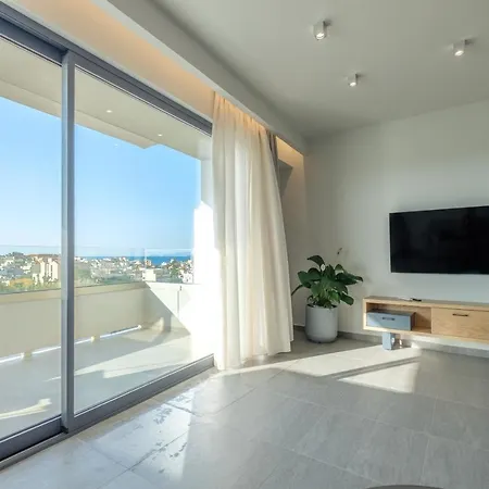 Sky-high 70sqm Penthouse W. Stunning Views - 05 * 干尼亞