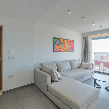 Sky-high 70sqm Penthouse W. Stunning Views - 05 Apartment