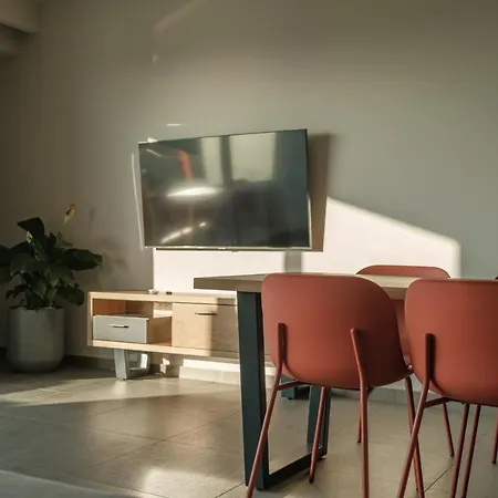 Sky-high 70sqm Penthouse W. Stunning Views - 05