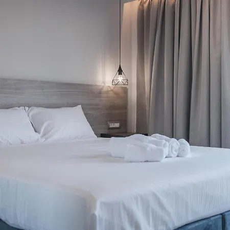 Sky-high 70sqm Penthouse W. Stunning Views - 05 * Chania (Crete)