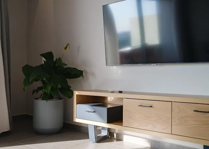 Sky-high 70sqm Penthouse W. Stunning Views - 05 Chania (Crete)