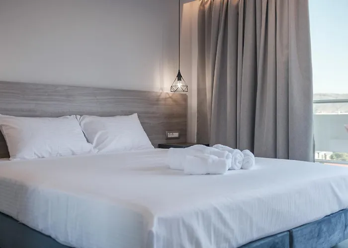 Sky-high 70sqm Penthouse W. Stunning Views - 05 * Chania (Crete)